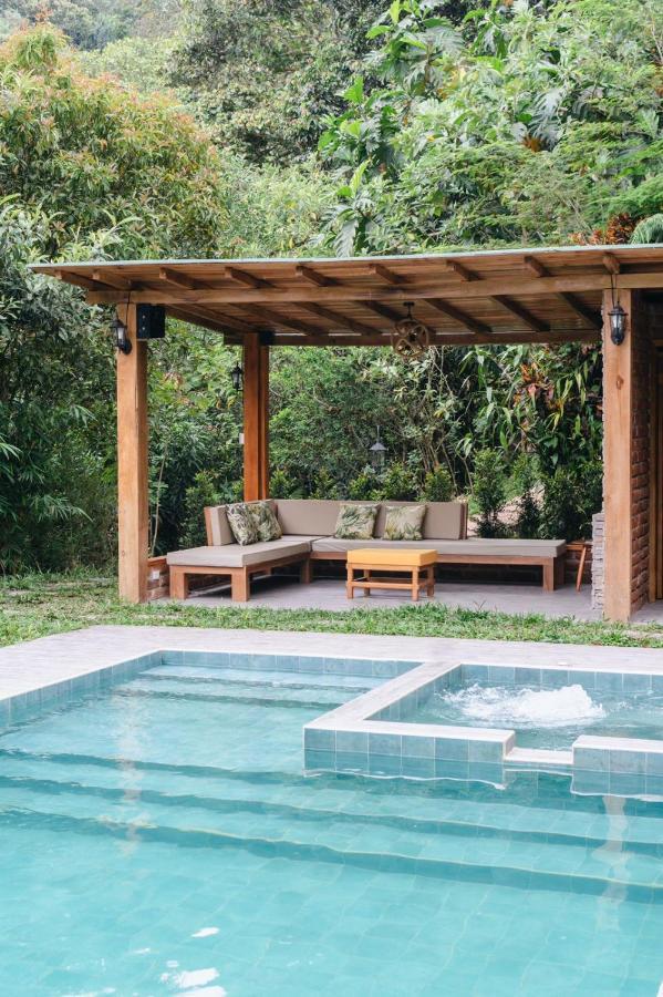 Piripe Wellness Lodge Pacto Exterior photo