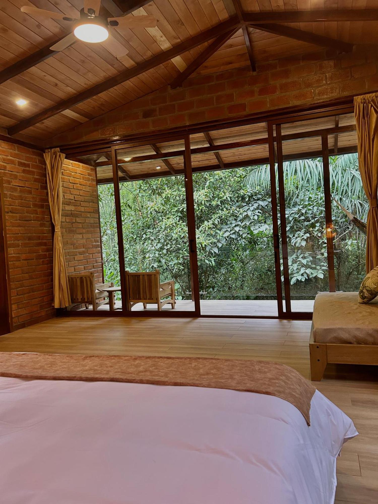 Piripe Wellness Lodge Pacto Exterior photo
