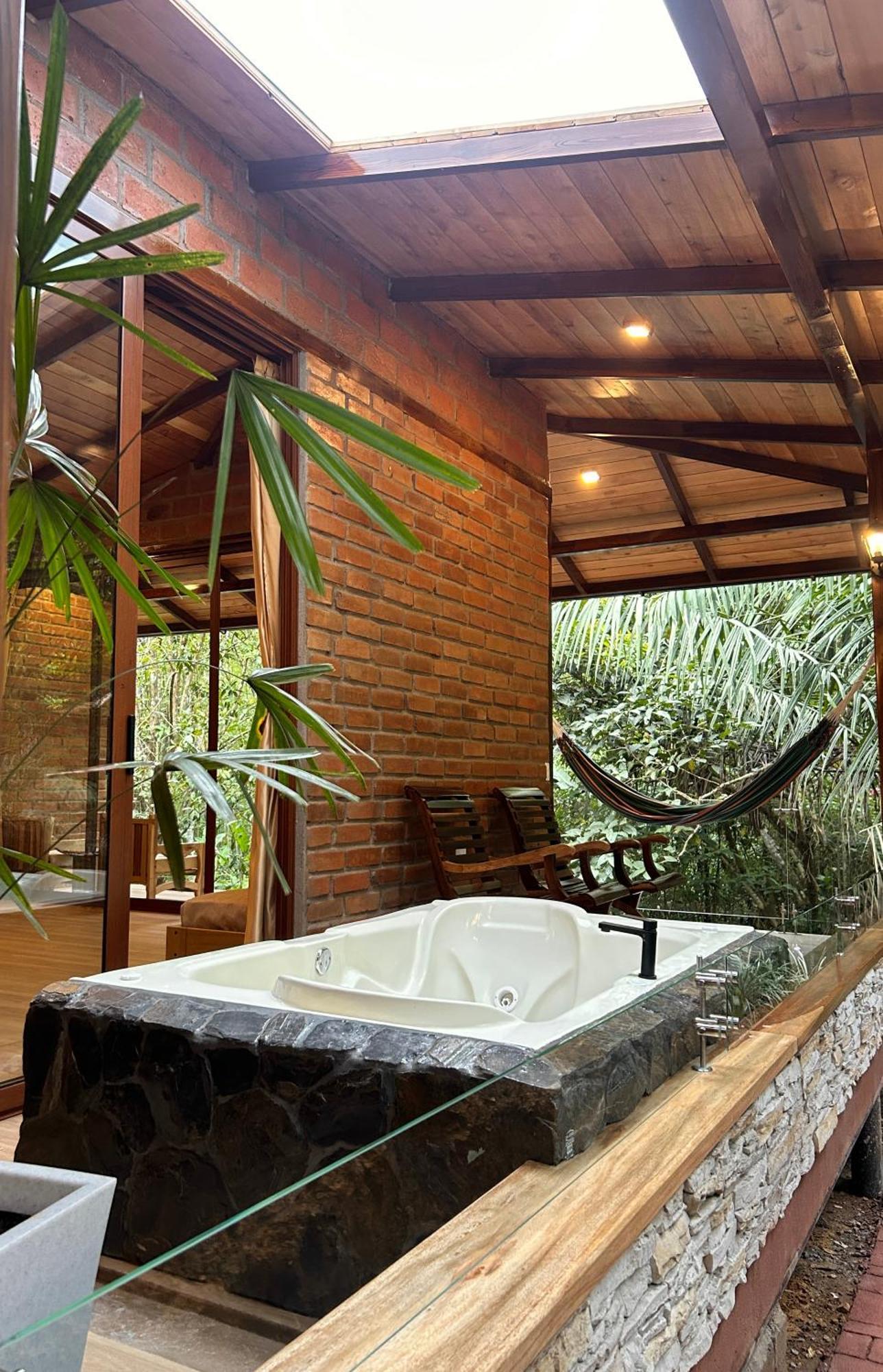 Piripe Wellness Lodge Pacto Exterior photo