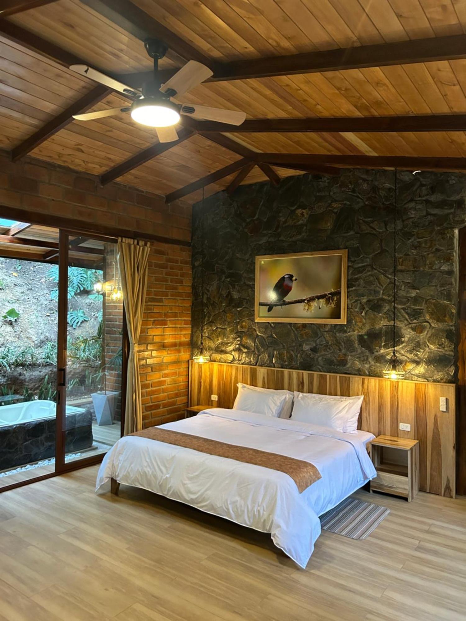 Piripe Wellness Lodge Pacto Exterior photo